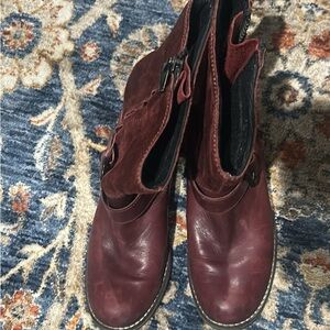 Clarks Women's Dark Red Leather/suede Combat Boots zip side and buckle detail.